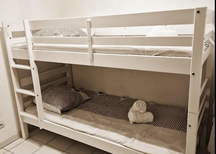 Apartment 4 Pers Avec Coin Nuit Fréjus