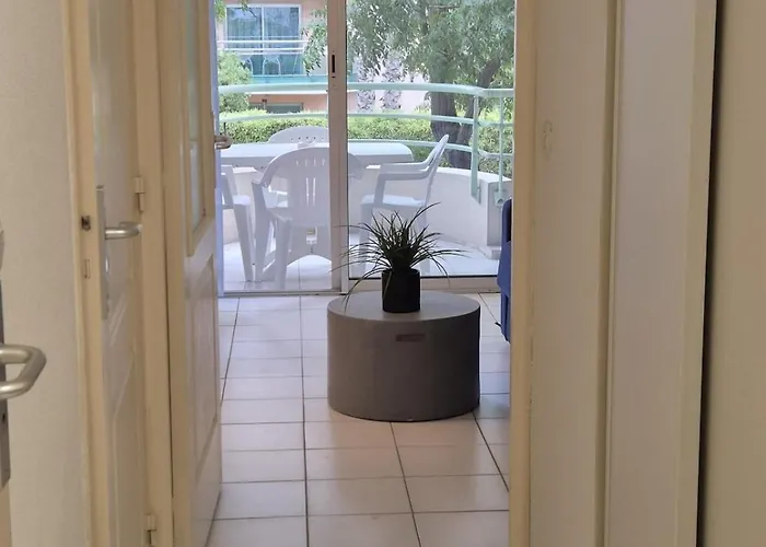 4 Pers Avec Coin Nuit Apartment Fréjus