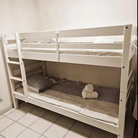 Apartment 4 Pers Avec Coin Nuit Fréjus