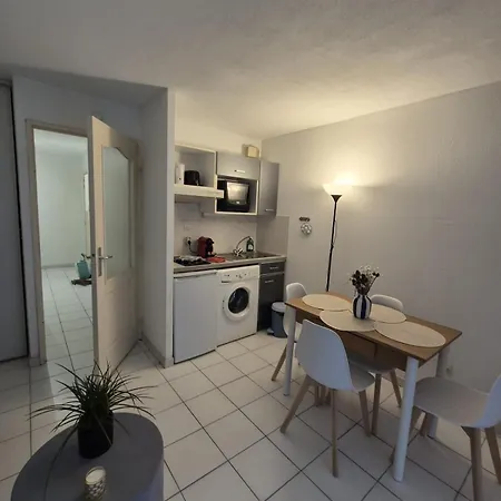 4 Pers Avec Coin Nuit Fréjus