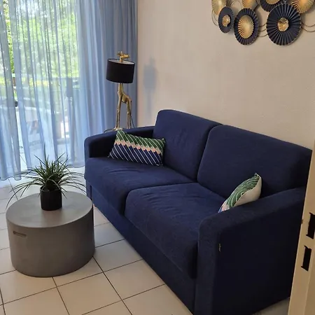 4 Pers Avec Coin Nuit * Fréjus