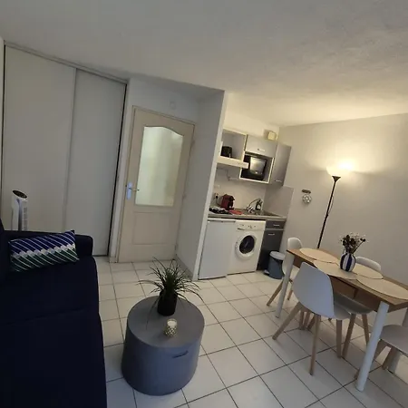 4 Pers Avec Coin Nuit Fréjus